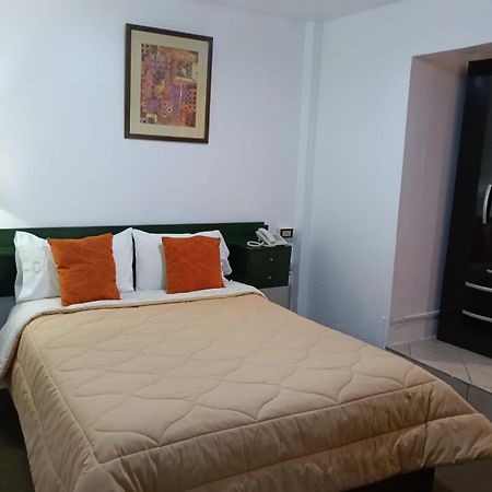 Andean Hostel อัวรัซ ภายนอก รูปภาพ