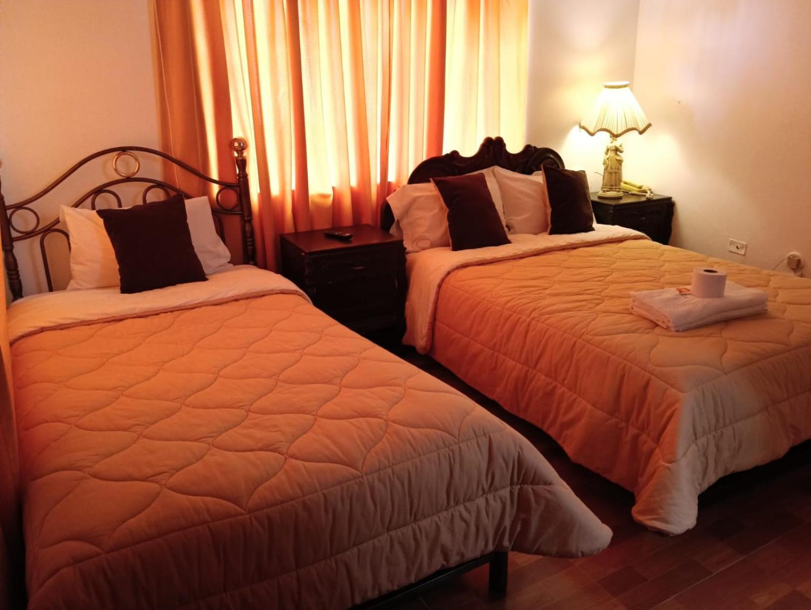 Andean Hostel อัวรัซ ภายนอก รูปภาพ