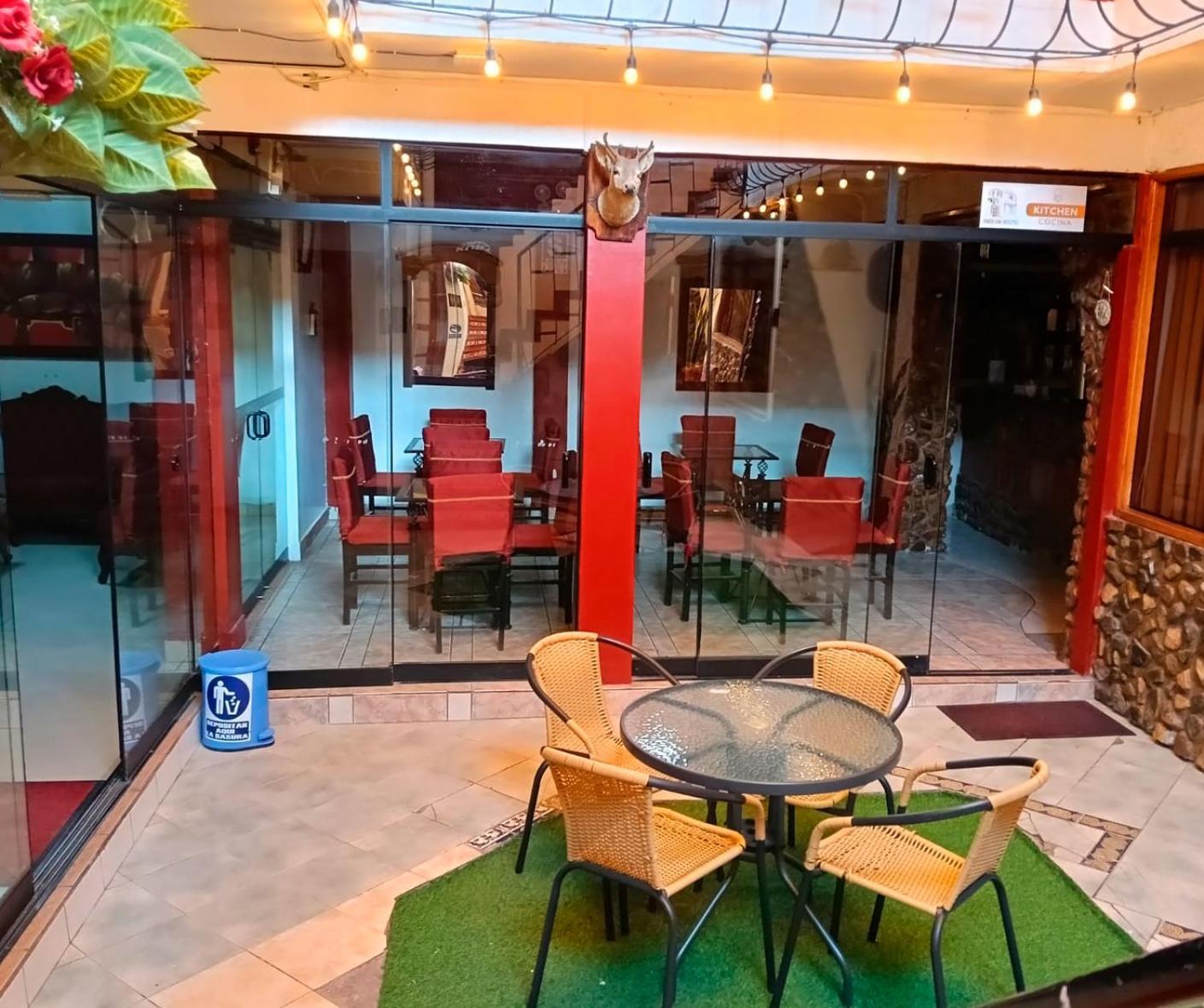 Andean Hostel อัวรัซ ภายนอก รูปภาพ