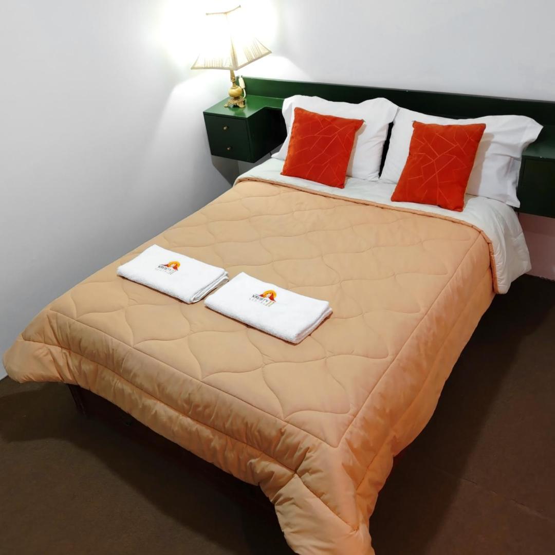 Andean Hostel อัวรัซ ภายนอก รูปภาพ